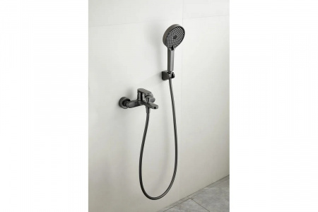 Смеситель на ванну короткий излив BELZ B61713-3 ОРУЖЕЙНАЯ СТАЛЬ лат., кар.30мм, лейка 3реж.(8)