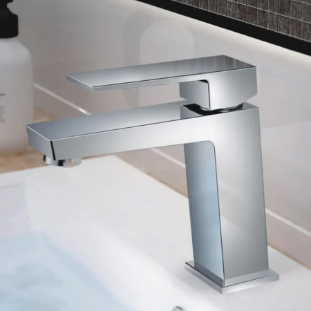 Смеситель на раковину HAIBA HB11191 (лат., 35мм)