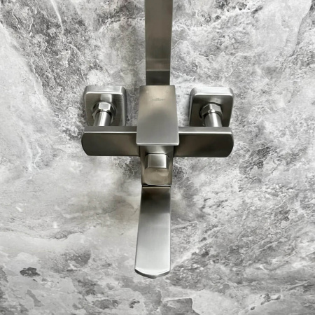 Смеситель для душа (зонт, квадрат) со стойкой HAIBA HB24803 (нерж.сталь, с изливом) Смеситель для душа (зонт, квадрат) со стойкой HAIBA HB24803 (нерж.сталь, с изливом)