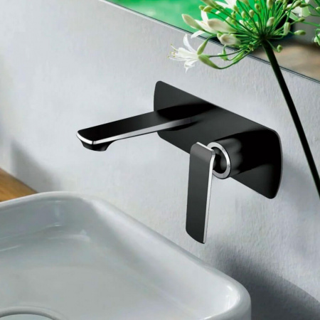 Смеситель на ванну встраиваемый короткий излив HAIBA HB80548-7 ЧЕРНЫЙ/ХРОМ (лат., 35мм)